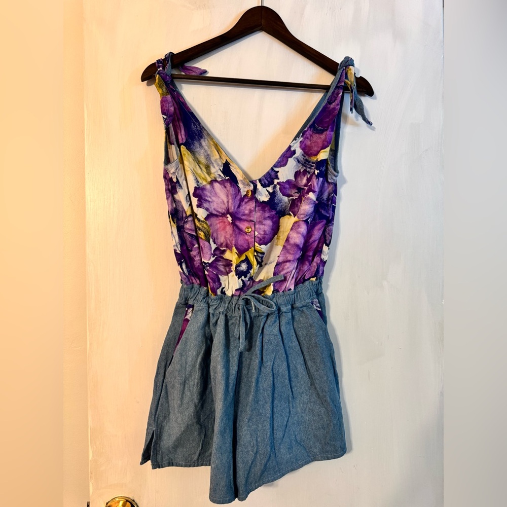 Source Unknown Floral Purple and Blue Women's Shorts